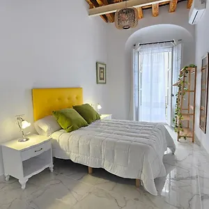 https://don-roman-suites-en-pleno-centro.es-andalucia.com